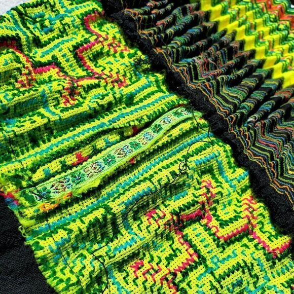 Vintage Short Pleated Skirt XS to S Hmong Ribbon Embroidery Pompoms - Picture 9 of 12